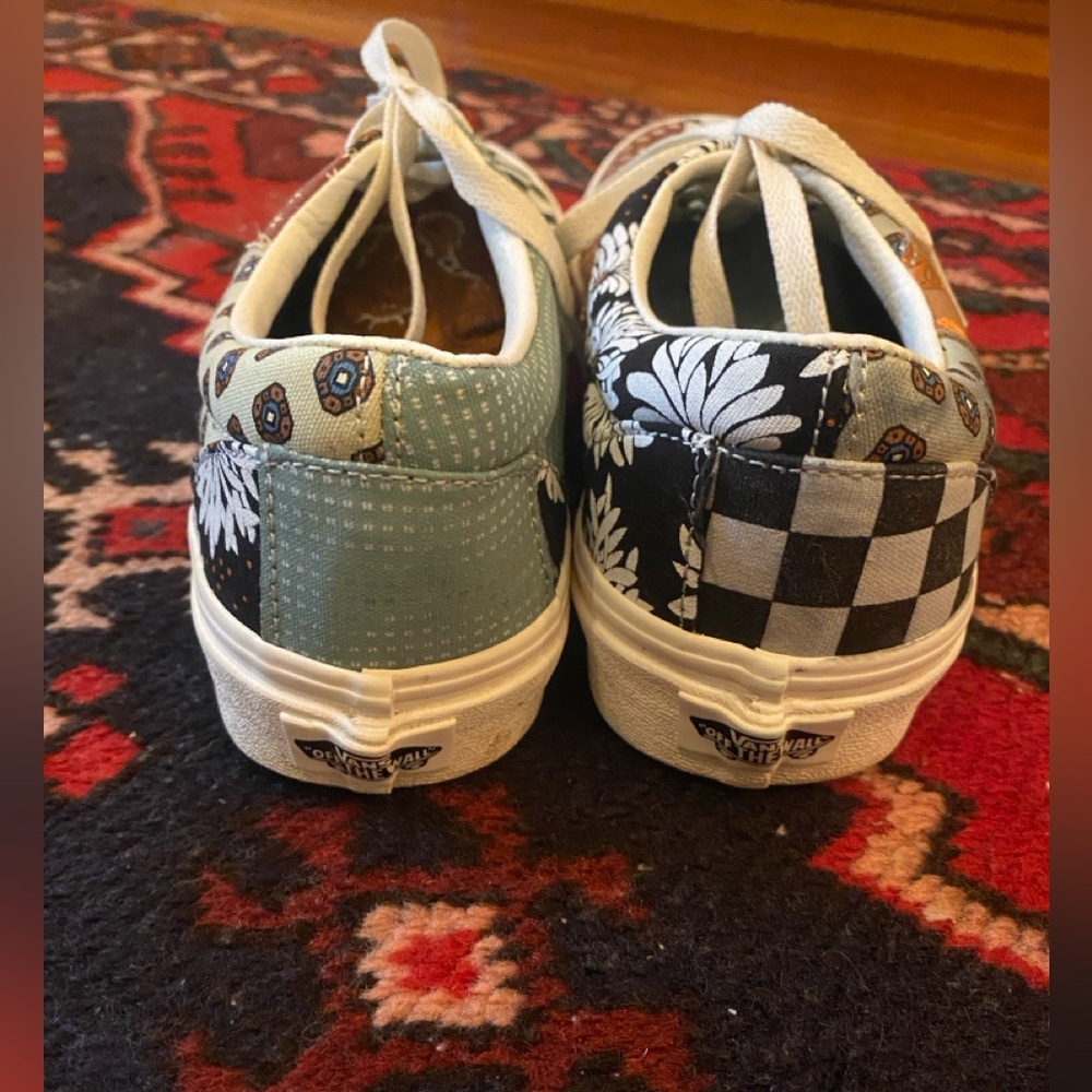Women’s Awesome Multicolor Patchwork Vans Size 7 - image 4